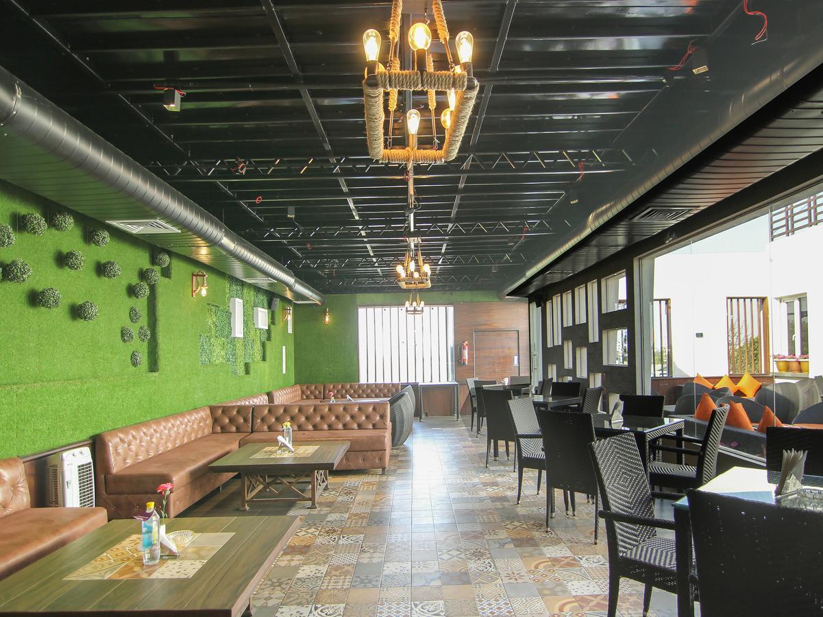 Oyo 12496 Skyotel 3* Lucknow