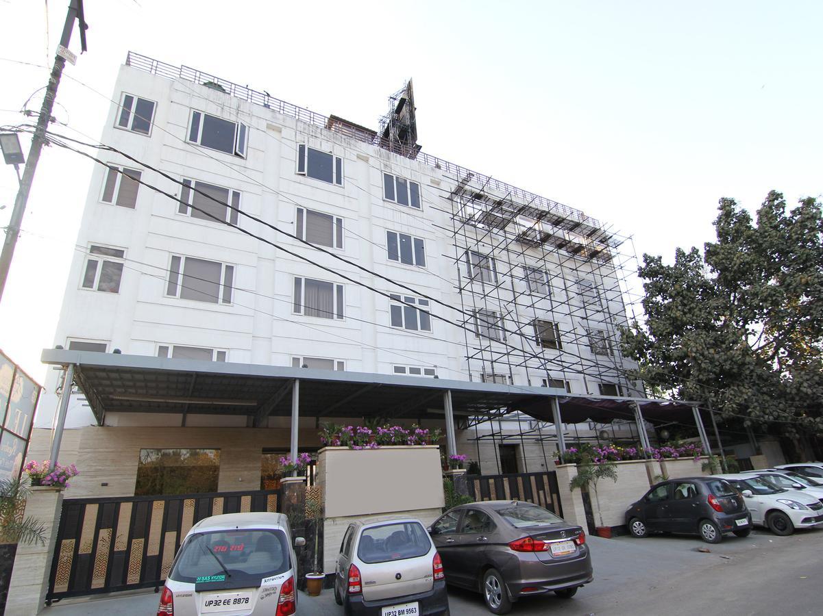 Hotel Oyo 12496 Skyotel Lucknow