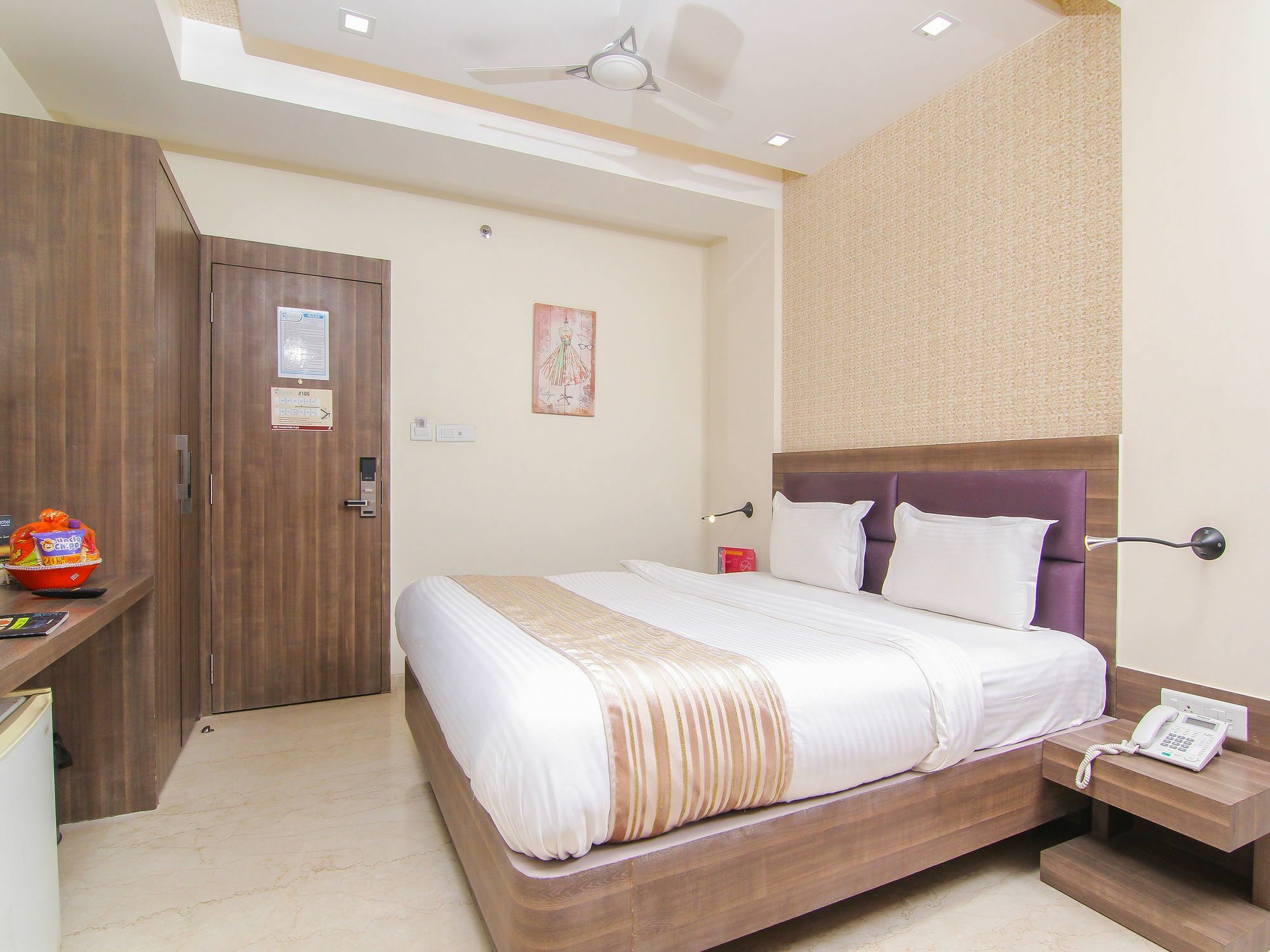 Hotel Oyo 12496 Skyotel 3*